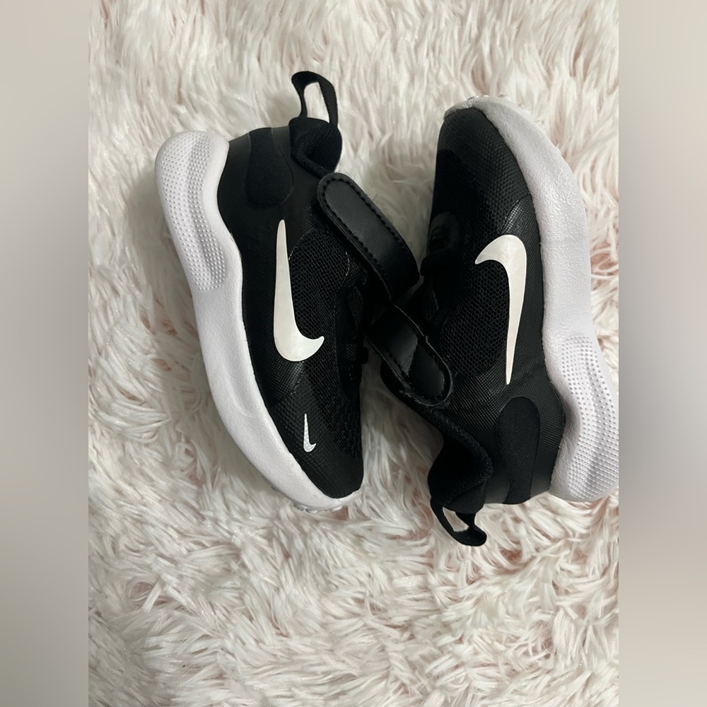 Nike Kids Black and White Sneakers